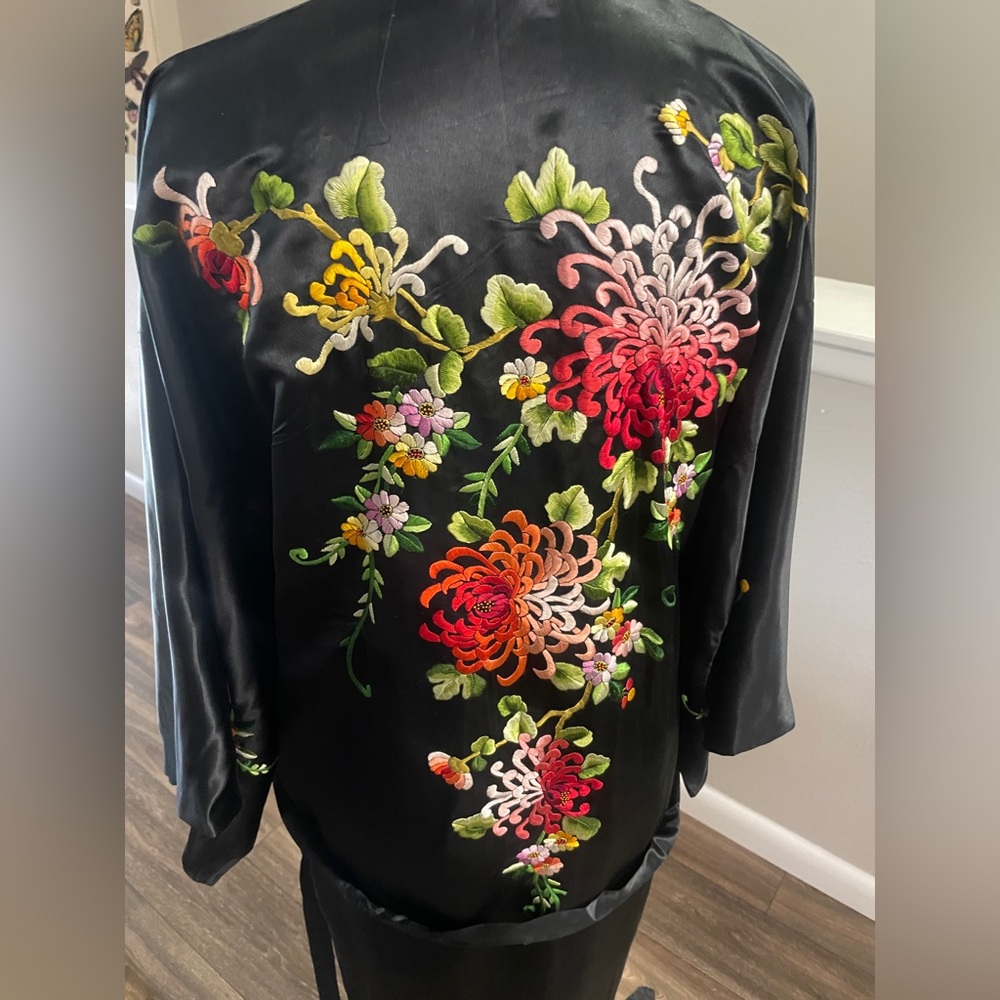 Vintage Golden Dragon Black Silk Embroidered Kimono Robe Floral Chinese - Picture 10 of 16